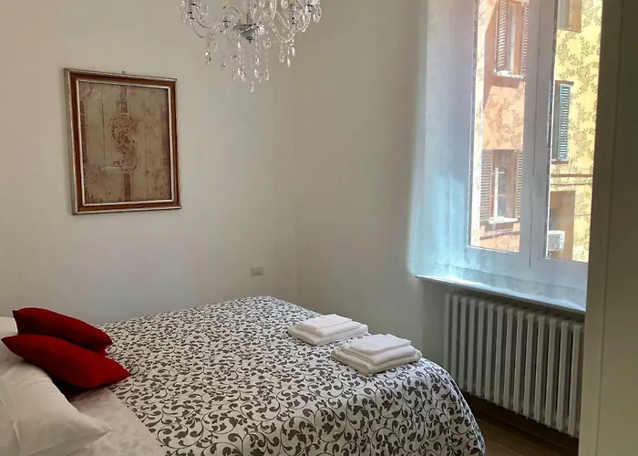 Temporary House De\' Giudei