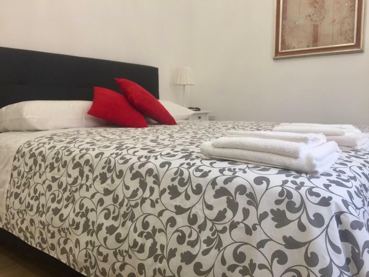 Temporary House De' Giudei Appartement